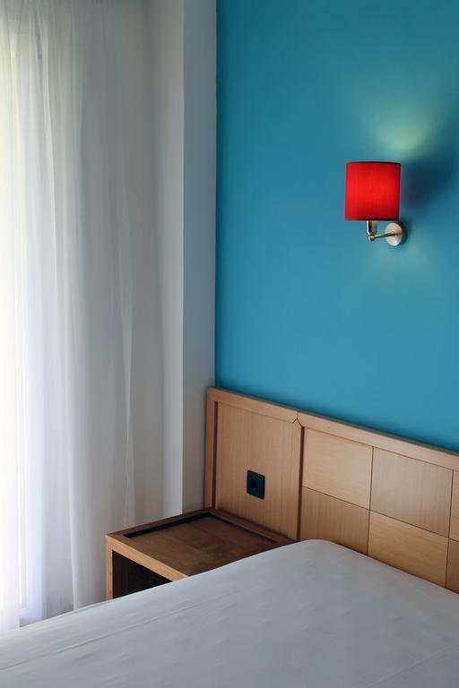 Despotiko Apt. Hotel & Suites توروني الغرفة الصورة